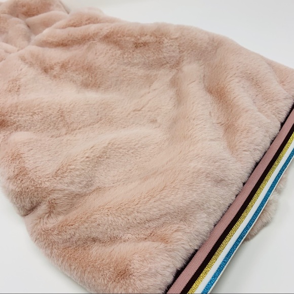 ImogaGwen Hooded Vest in Pink